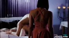 تشغيل رجل أسود يتزوج من فم امرأة سمراء رومانسية من أمريكا