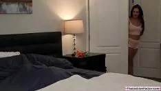 تشغيل لعبة يمسح ومن ثم وضعها في كس