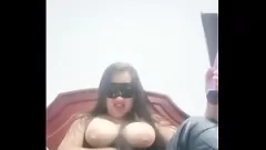 Oynat Üvey annenin pis üçlü cuckold macerası Bölüm 3