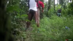 Abspielen Sehen Sie sich diese geile BBW an, wie sie in einer wilden Bukkake-Orgie von einem großen Schwanz gefickt wird und sich in ihre feuchte Muschi spritzt